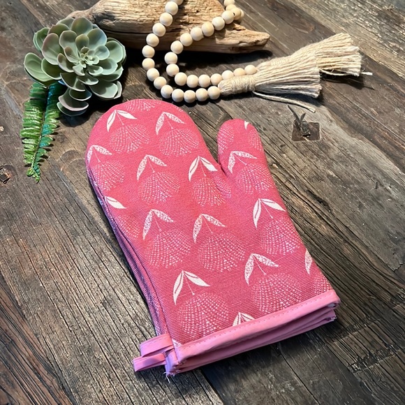 Other - 🔥4 for $25🔥 FARMHOUSE style oven mitts - NEW